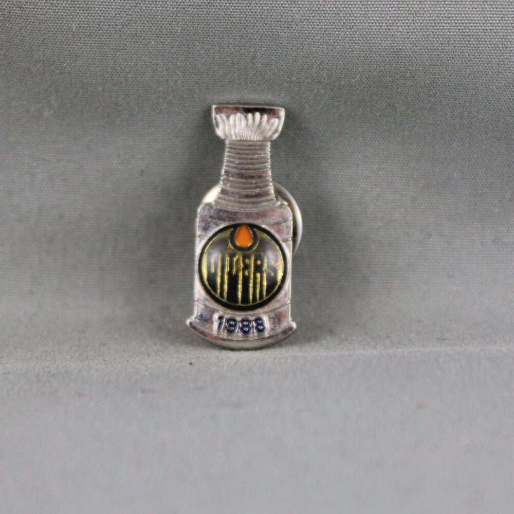 Edmonton Oilers Pin (VTG) - 1988 Stanley Cup Champions - Stamped Pin